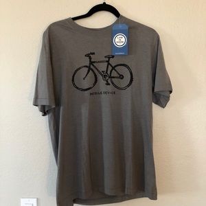 Life Is Good “mobile device” biking t